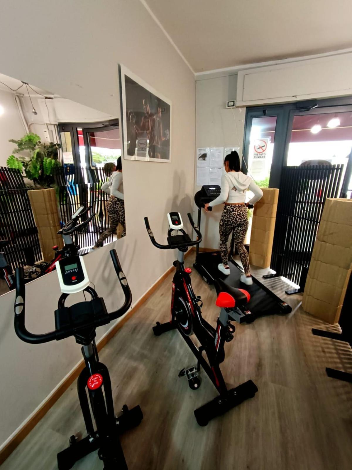 Hotel Fitness Parme Extérieur photo